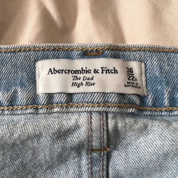 Abercrombie & Fitch | “The Dad High Rise” - Picture 2 of 7